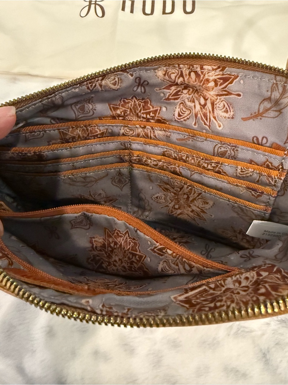 HOBO Sable Truffle Clutch - Picture 4 of 5